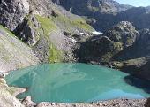 14 Il lago visto dal sentiero